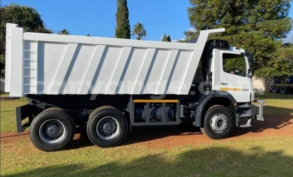 Buy Used Mercedes‒Benz 2628 White Truck in Windhoek in Namibia