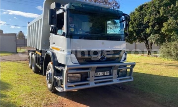 Buy Used Mercedes‒Benz 2628 White Truck in Windhoek in Namibia Buy Used Mercedes‒Benz 2628 White Truck in Windhoek in Namibia