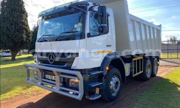 Buy Used Mercedes‒Benz 2628 White Truck in Windhoek in Namibia Buy Used Mercedes‒Benz 2628 White Truck in Windhoek in Namibia