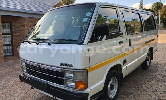 Buy Used Toyota Hi Ace White Car in Katima Mulilo in Caprivi Buy Used Toyota Hi Ace White Car in Katima Mulilo in Caprivi
