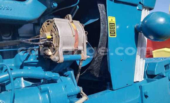 Buy Used Ford E 150 Cargo Van Blue Truck in Import - Dubai in Namibia Buy Used Ford E 150 Cargo Van Blue Truck in Import - Dubai in Namibia