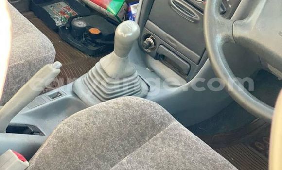 Acheter Occasion Voiture Toyota Corolla Blanc à Windhoek, Namibie Acheter Occasion Voiture Toyota Corolla Blanc à Windhoek, Namibie