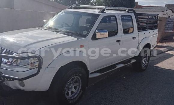 Acheter Occasion Voiture Nissan Hardbody Blanc à Windhoek, Namibie