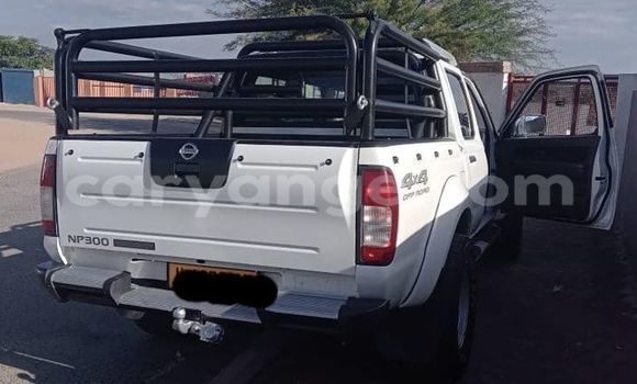 Acheter Occasion Voiture Nissan Hardbody Blanc à Windhoek, Namibie Acheter Occasion Voiture Nissan Hardbody Blanc à Windhoek, Namibie