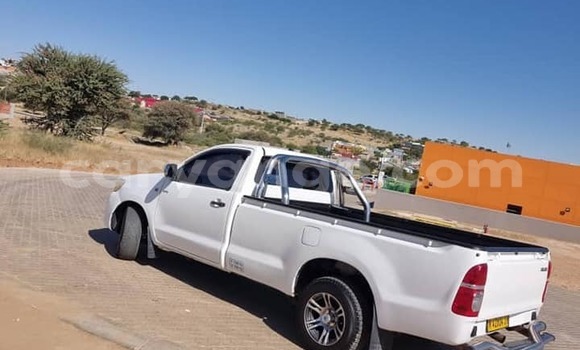 Buy Used Toyota Hilux White Car in Windhoek in Namibia