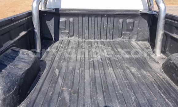 Acheter Occasion Voiture Toyota Hilux Blanc à Windhoek, Namibie Acheter Occasion Voiture Toyota Hilux Blanc à Windhoek, Namibie