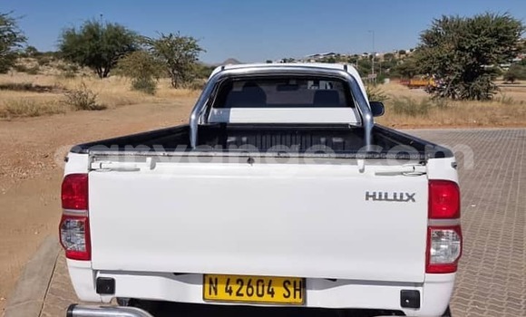 Acheter Occasion Voiture Toyota Hilux Blanc à Windhoek, Namibie Acheter Occasion Voiture Toyota Hilux Blanc à Windhoek, Namibie