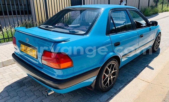 Acheter Occasion Voiture Toyota Corolla Bleu à Windhoek, Namibie Acheter Occasion Voiture Toyota Corolla Bleu à Windhoek, Namibie