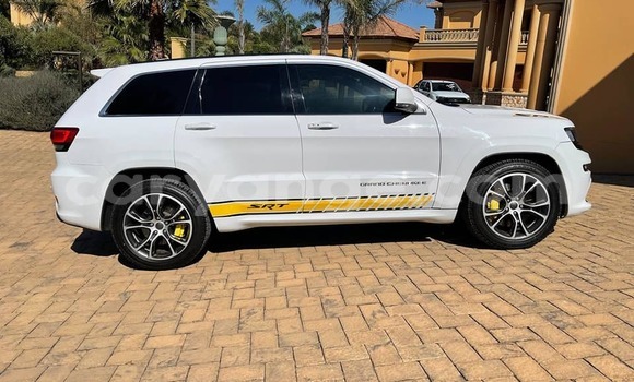 Buy Used Jeep Grand Cherokee SRT8 White Car in Import - Dubai in Namibia Buy Used Jeep Grand Cherokee SRT8 White Car in Import - Dubai in Namibia