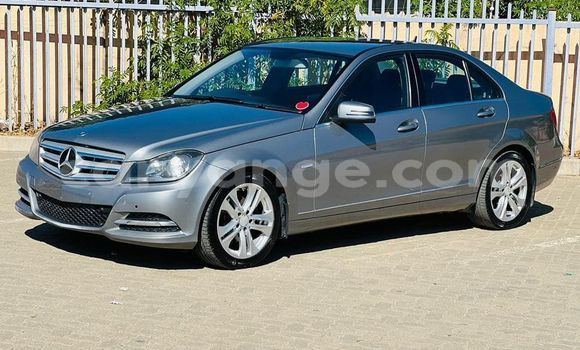Acheter Occasion Voiture Mercedes-Benz C–Class Gris à Arandis, Kunene Acheter Occasion Voiture Mercedes-Benz C–Class Gris à Arandis, Kunene