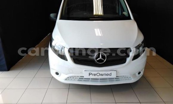 Acheter Occasion Voiture Mercedes-Benz Vito Blanc à Windhoek, Namibie
