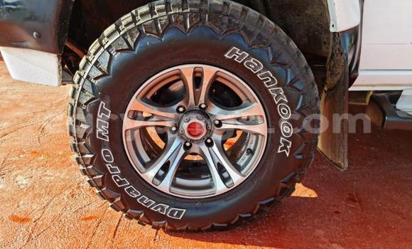 Buy Used Nissan NP 300 Silver Car in Windhoek in Namibia Buy Used Nissan NP 300 Silver Car in Windhoek in Namibia