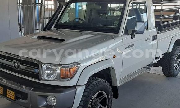 Buy Used Toyota Land Cruiser Beige Car in Grootfontein in Namibia Buy Used Toyota Land Cruiser Beige Car in Grootfontein in Namibia