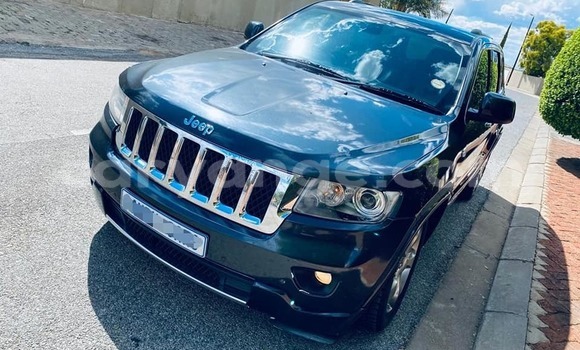 Buy Used Jeep Grand Cherokee Black Car in Windhoek in Namibia
