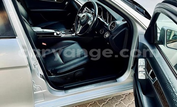 Acheter Occasion Voiture Mercedes-Benz 190 (W201) Gris à Windhoek, Namibie Acheter Occasion Voiture Mercedes-Benz 190 (W201) Gris à Windhoek, Namibie