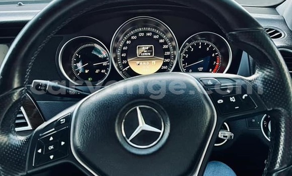 Acheter Occasion Voiture Mercedes-Benz 190 (W201) Gris à Windhoek, Namibie Acheter Occasion Voiture Mercedes-Benz 190 (W201) Gris à Windhoek, Namibie