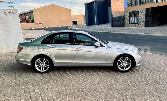Acheter Occasion Voiture Mercedes-Benz 190 (W201) Gris à Windhoek, Namibie Acheter Occasion Voiture Mercedes-Benz 190 (W201) Gris à Windhoek, Namibie