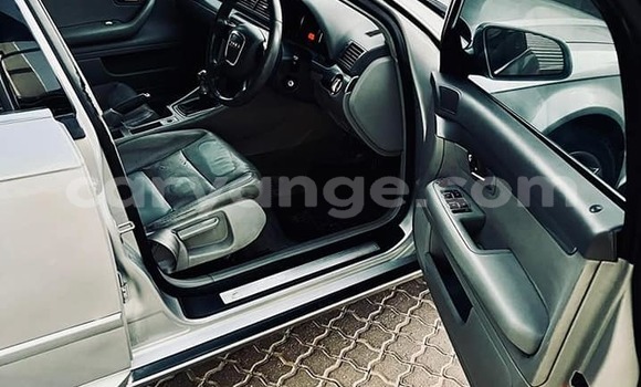Acheter Occasion Voiture Audi A4 Gris à Windhoek, Namibie Acheter Occasion Voiture Audi A4 Gris à Windhoek, Namibie