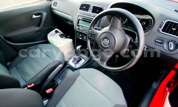 Acheter Occasion Voiture Volkswagen Polo Rouge à Windhoek, Namibie Acheter Occasion Voiture Volkswagen Polo Rouge à Windhoek, Namibie