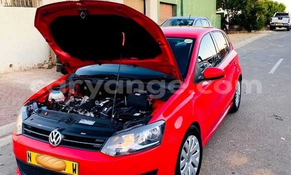 Acheter Occasion Voiture Volkswagen Polo Rouge à Windhoek, Namibie Acheter Occasion Voiture Volkswagen Polo Rouge à Windhoek, Namibie