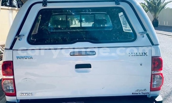 Acheter Occasion Voiture Toyota Hilux Blanc à Windhoek, Namibie Acheter Occasion Voiture Toyota Hilux Blanc à Windhoek, Namibie