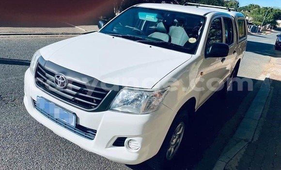 Acheter Occasion Voiture Toyota Hilux Blanc à Windhoek, Namibie Acheter Occasion Voiture Toyota Hilux Blanc à Windhoek, Namibie
