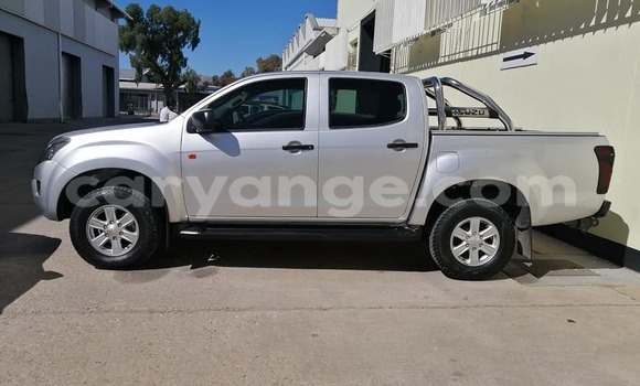 Acheter Occasion Voiture Isuzu KB Gris à Windhoek, Namibie Acheter Occasion Voiture Isuzu KB Gris à Windhoek, Namibie