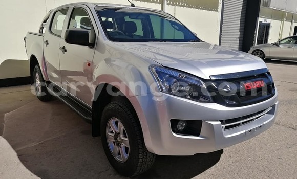 Acheter Occasion Voiture Isuzu KB Gris à Windhoek, Namibie Acheter Occasion Voiture Isuzu KB Gris à Windhoek, Namibie