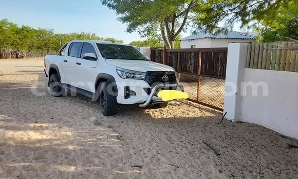 Buy Used Toyota Hilux White Car in Windhoek in Namibia