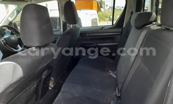 Acheter Occasion Voiture Toyota Hilux Blanc à Windhoek, Namibie Acheter Occasion Voiture Toyota Hilux Blanc à Windhoek, Namibie