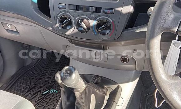 Acheter Occasion Voiture Toyota Hilux Gris à Windhoek, Namibie Acheter Occasion Voiture Toyota Hilux Gris à Windhoek, Namibie