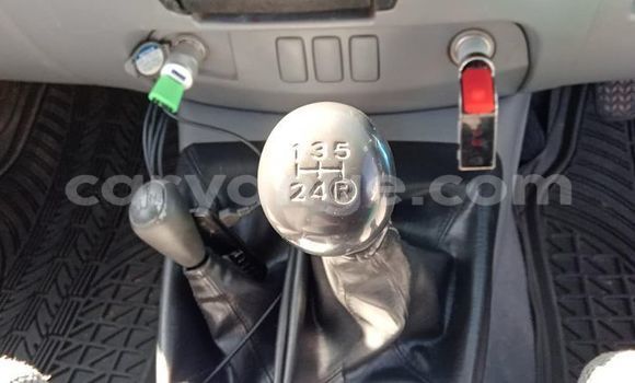 Acheter Occasion Voiture Toyota Hilux Blanc à Windhoek, Namibie Acheter Occasion Voiture Toyota Hilux Blanc à Windhoek, Namibie