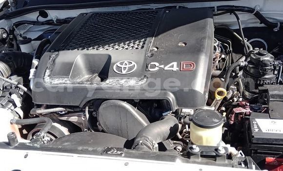 Acheter Occasion Voiture Toyota Hilux Blanc à Windhoek, Namibie Acheter Occasion Voiture Toyota Hilux Blanc à Windhoek, Namibie