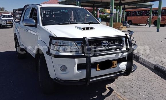 Acheter Occasion Voiture Toyota Hilux Blanc à Windhoek, Namibie Acheter Occasion Voiture Toyota Hilux Blanc à Windhoek, Namibie