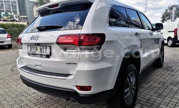Buy Used Jeep Grand Cherokee White Car in Windhoek in Namibia Buy Used Jeep Grand Cherokee White Car in Windhoek in Namibia