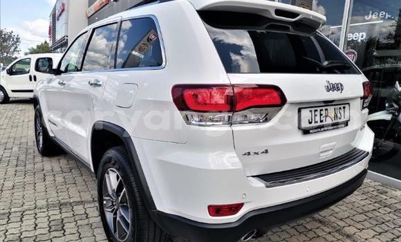 Buy Used Jeep Grand Cherokee White Car in Windhoek in Namibia Buy Used Jeep Grand Cherokee White Car in Windhoek in Namibia