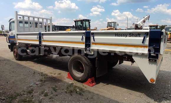 Buy Used Mercedes‒Benz Truck White Truck in Mariental in Namibia Buy Used Mercedes‒Benz Truck White Truck in Mariental in Namibia