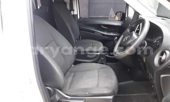 Acheter Occasion Voiture Mercedes-Benz Vito Blanc à Windhoek, Namibie Acheter Occasion Voiture Mercedes-Benz Vito Blanc à Windhoek, Namibie