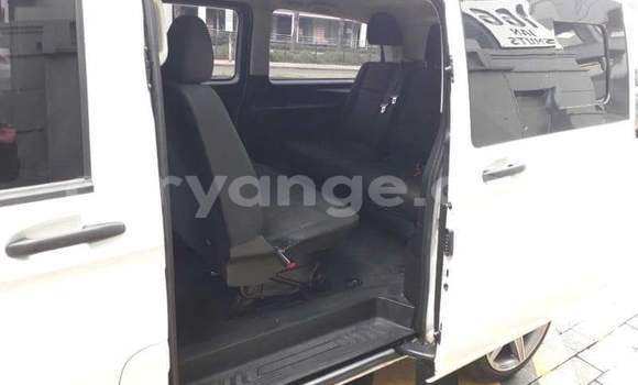 Acheter Occasion Voiture Mercedes-Benz Vito Blanc à Windhoek, Namibie Acheter Occasion Voiture Mercedes-Benz Vito Blanc à Windhoek, Namibie