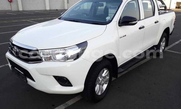Buy Used Toyota Hilux White Car in Henties Bay in Erongo Buy Used Toyota Hilux White Car in Henties Bay in Erongo