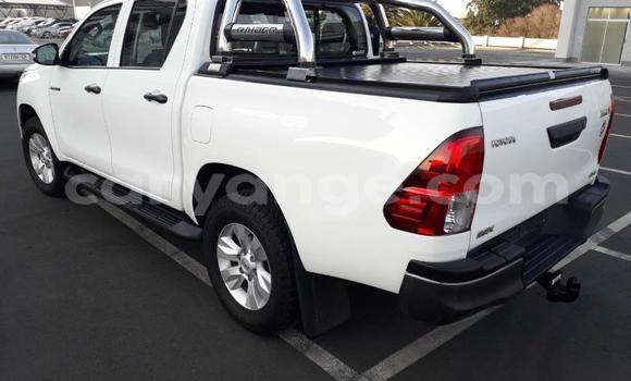 Buy Used Toyota Hilux White Car in Henties Bay in Erongo Buy Used Toyota Hilux White Car in Henties Bay in Erongo