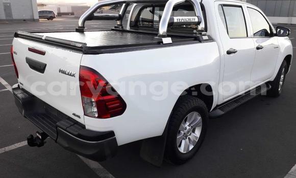Buy Used Toyota Hilux White Car in Henties Bay in Erongo Buy Used Toyota Hilux White Car in Henties Bay in Erongo