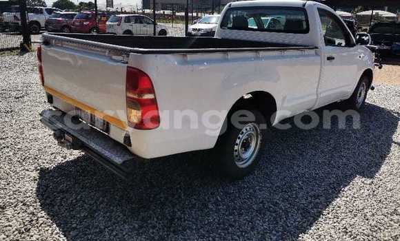 Acheter Occasion Voiture Toyota Hilux Blanc à Karibib, Erongo Acheter Occasion Voiture Toyota Hilux Blanc à Karibib, Erongo