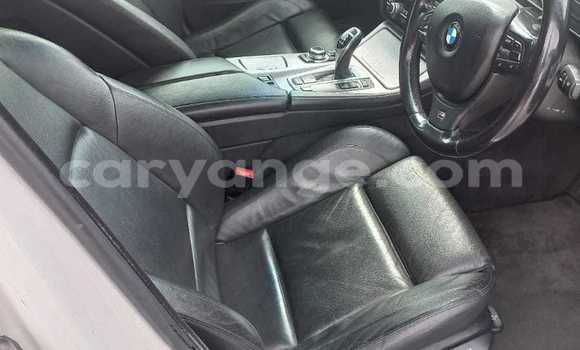 Acheter Occasion Voiture BMW 5–Series Blanc à Windhoek, Namibie Acheter Occasion Voiture BMW 5–Series Blanc à Windhoek, Namibie