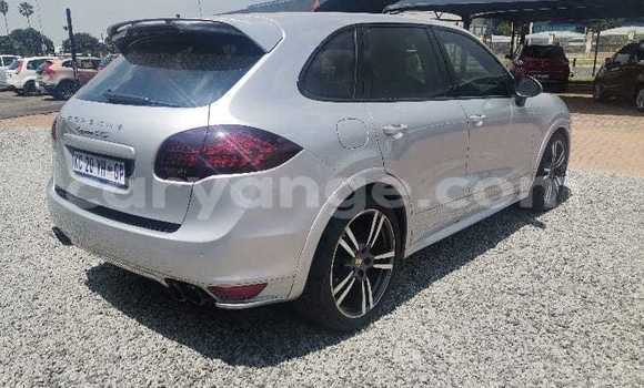 Acheter Occasion Voiture Porsche Cayenne Gris à Grootfontein, Namibie Acheter Occasion Voiture Porsche Cayenne Gris à Grootfontein, Namibie