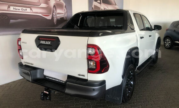 Buy Used Toyota Hilux White Car in Grootfontein in Namibia Buy Used Toyota Hilux White Car in Grootfontein in Namibia