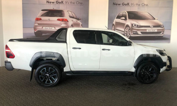 Buy Used Toyota Hilux White Car in Grootfontein in Namibia Buy Used Toyota Hilux White Car in Grootfontein in Namibia
