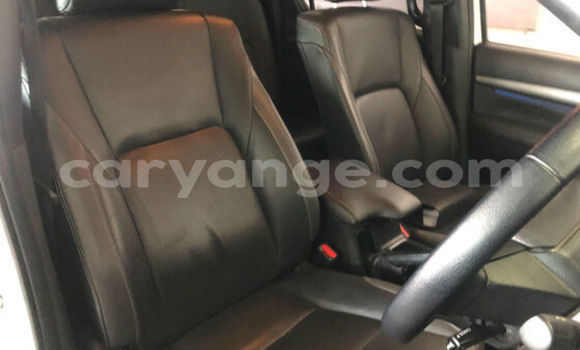 Buy Used Toyota Hilux White Car in Grootfontein in Namibia Buy Used Toyota Hilux White Car in Grootfontein in Namibia