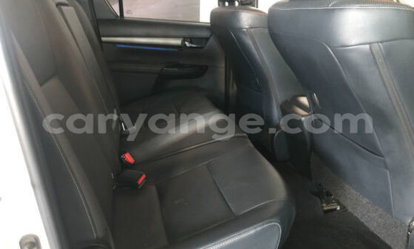 Buy Used Toyota Hilux White Car in Grootfontein in Namibia Buy Used Toyota Hilux White Car in Grootfontein in Namibia