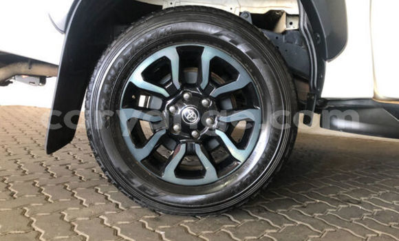 Buy Used Toyota Hilux White Car in Grootfontein in Namibia Buy Used Toyota Hilux White Car in Grootfontein in Namibia
